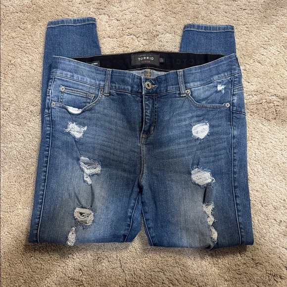 Torrid skinny jeans - Picture 2 of 6